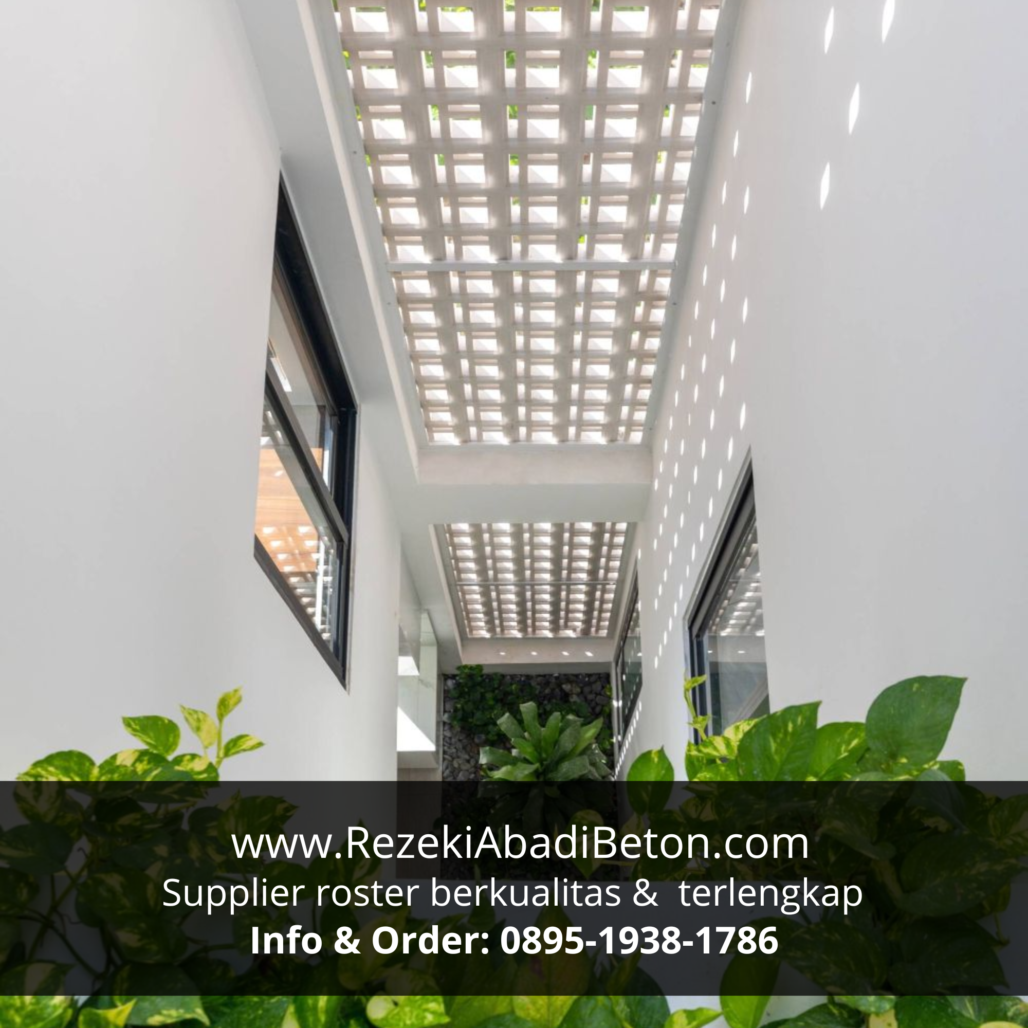 Roster beton menjadi sumber pencahayaan alami yang hemat energi di Pati.