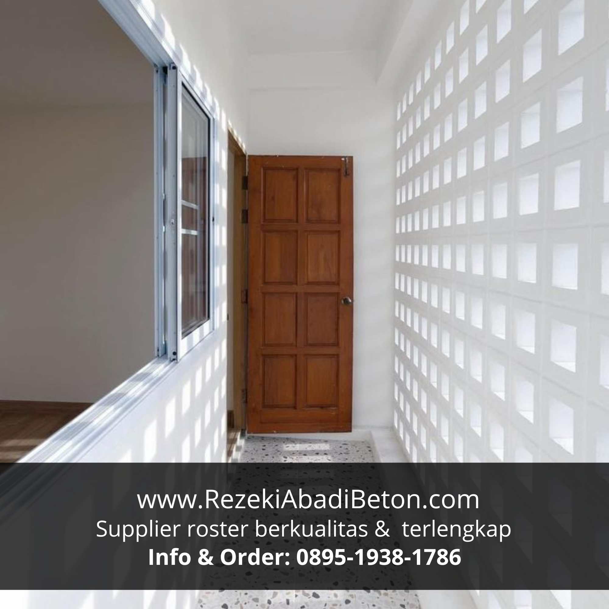 Roster beton menjadi sumber pencahayaan alami yang hemat energi di Demak.